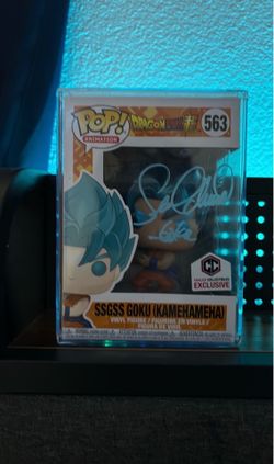 Goku figure Signed by voice actor.