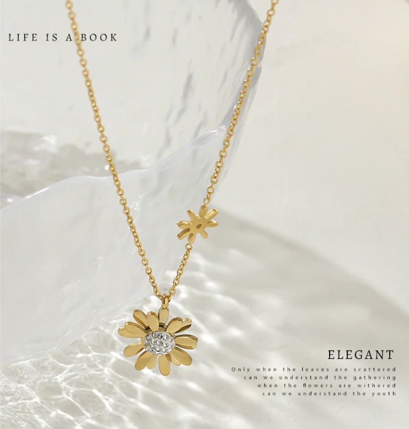 Daisy flower Pendant Choker necklace 316