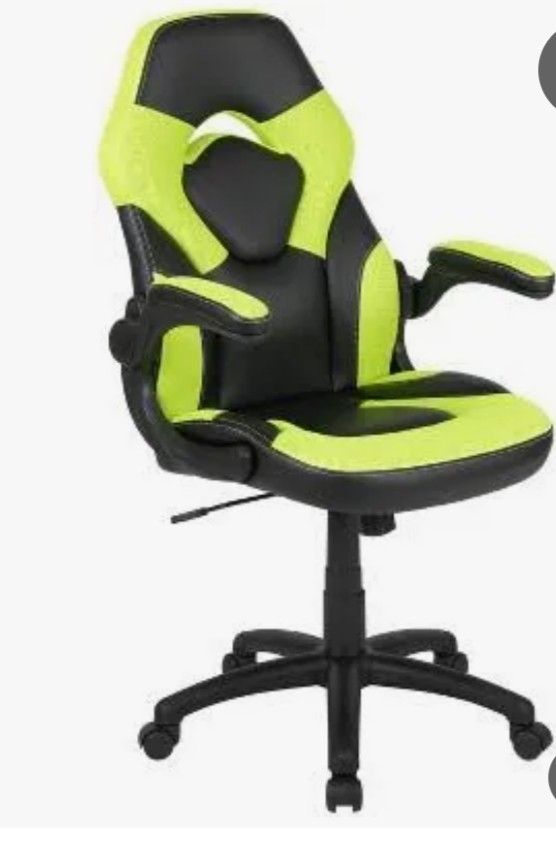 BECOME THE NEXT KIA CENT STREAMER AND GAMING CHAIR