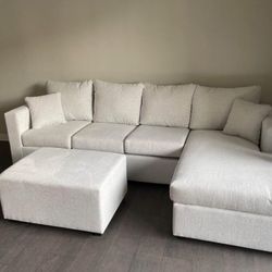 New Cream Beige Sectional And Ottoman 
