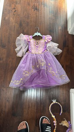 Rapunzel Costume With Accessories