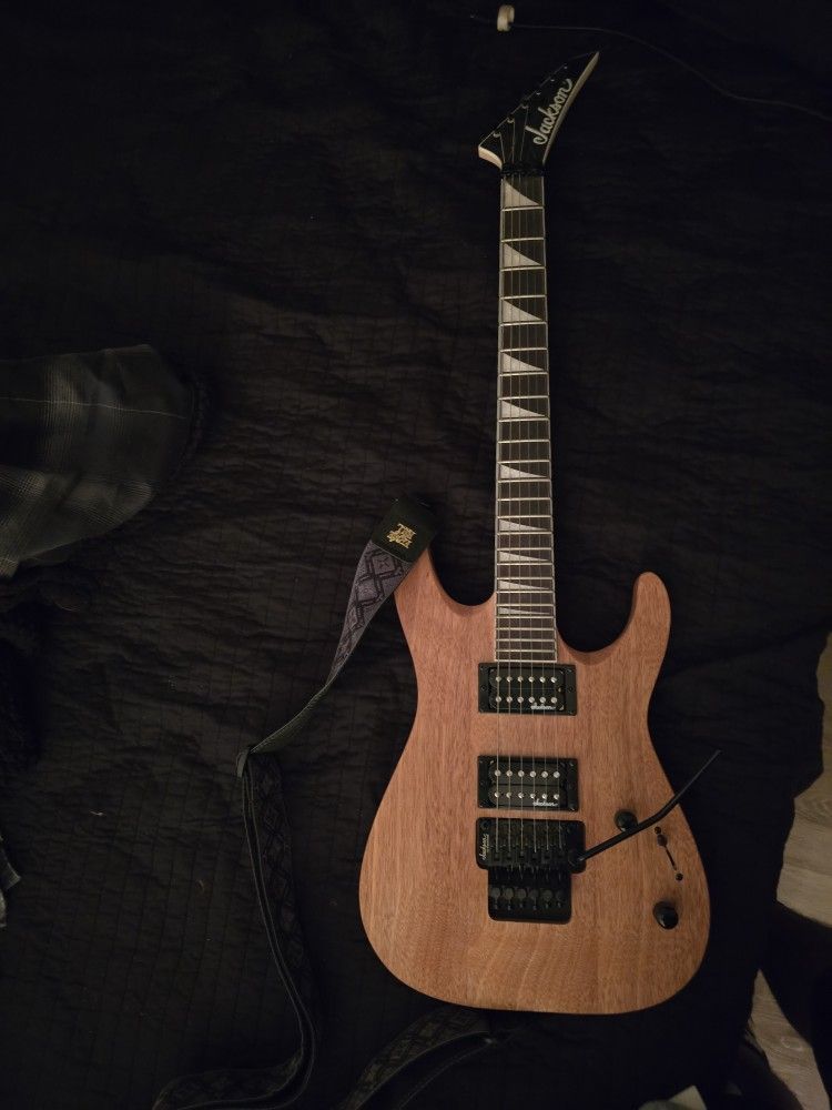 Jackson Dinky JS32 DKA Arch Electric Guitar