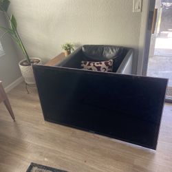 55 Inch Samsung TV 