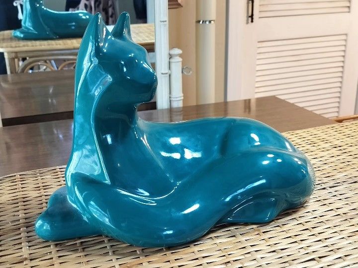 Vintage Mid Century Royal Haeger Cat in a Beautiful Teal Green Color