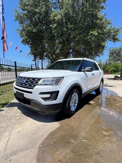 2015 Ford Explorer
