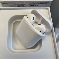 Like New AirPods 2nd Generation Headphones Earbuds 