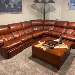 Luxury leather reclining sectional; 3 piece high end quality leathe (New Condition) 
