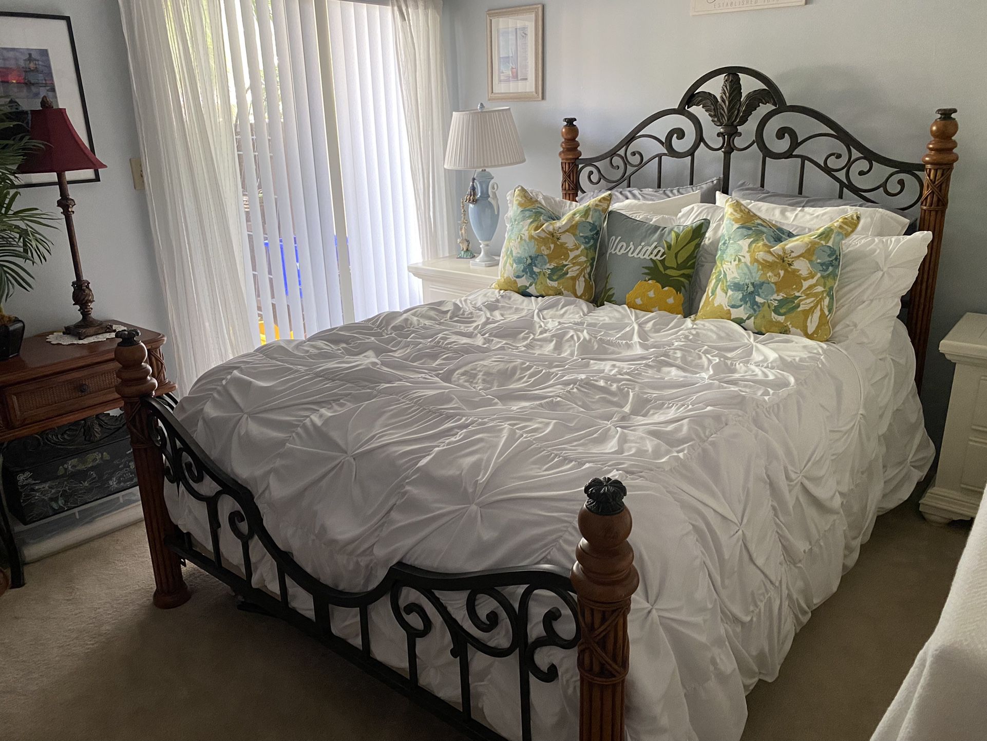Queen Bedroom Set For Sale 