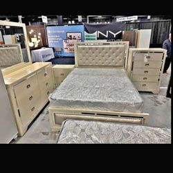 brand new 5pcs bedroom set are available with free home delivery 
