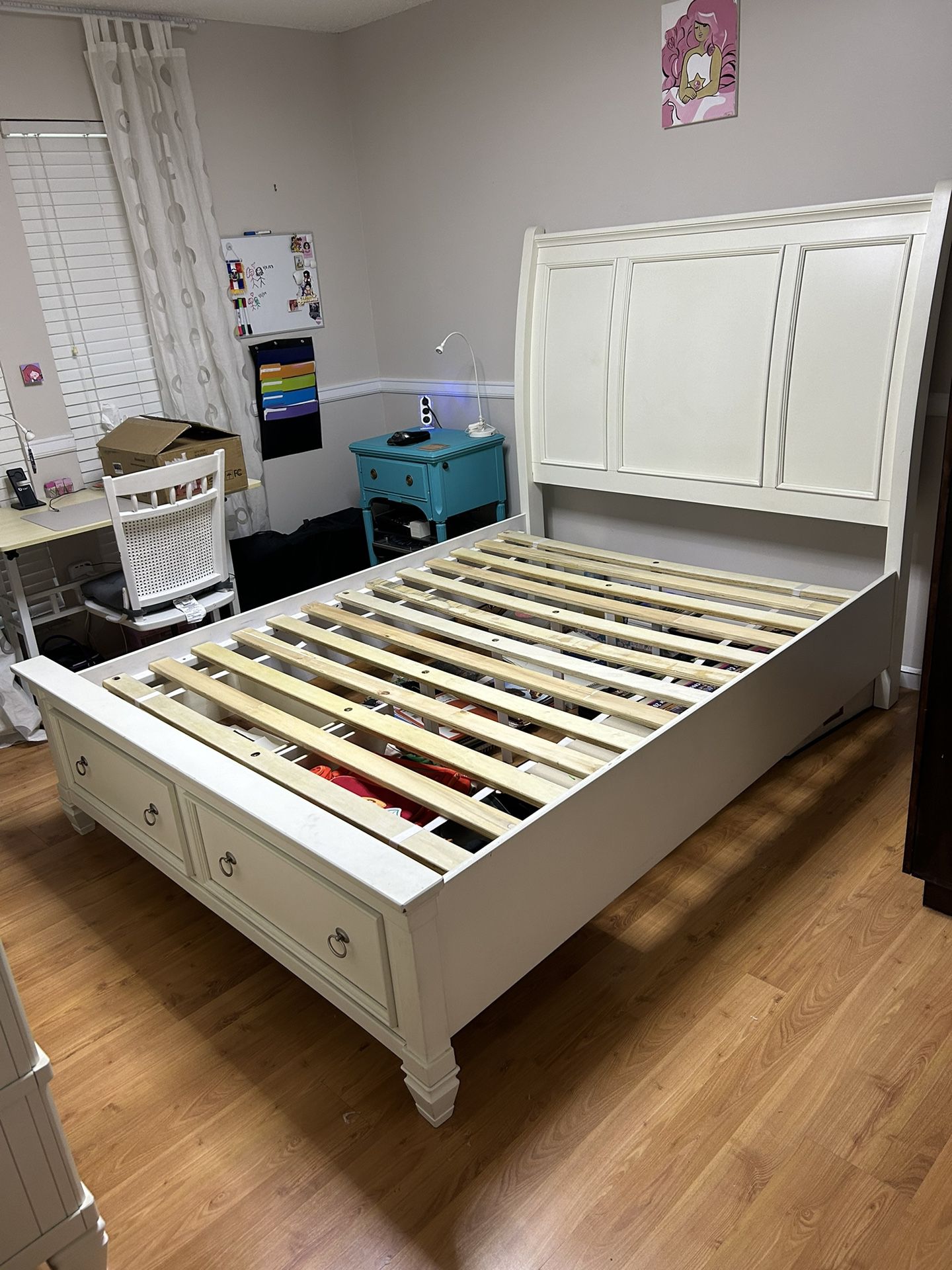 Queen Bed Frame And Dresser With Mirror Solid Wood