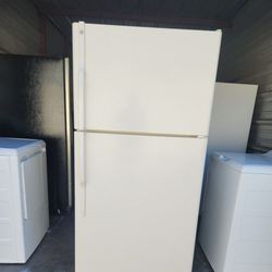G/E Cream Refrigerator 