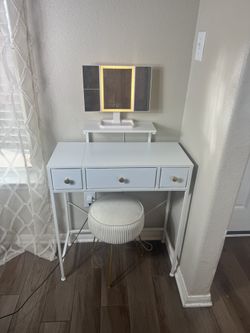 Makeup Vanity 