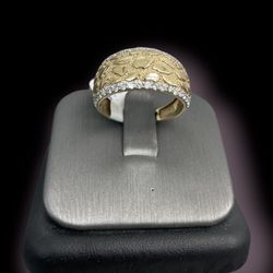 10 Kt Real Gold & Diamond Ring