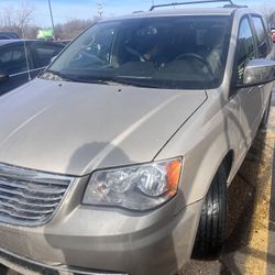 2012 Chrysler Town & Country