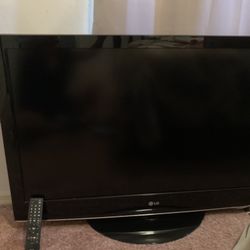 32 In LG TV Used