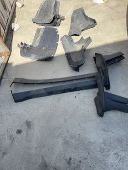 RAM TRUCK BED WHEEL WELL TRIM LINERS MUD FLAPS MOULDINGS