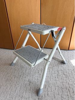 Step Stool / Step Ladder