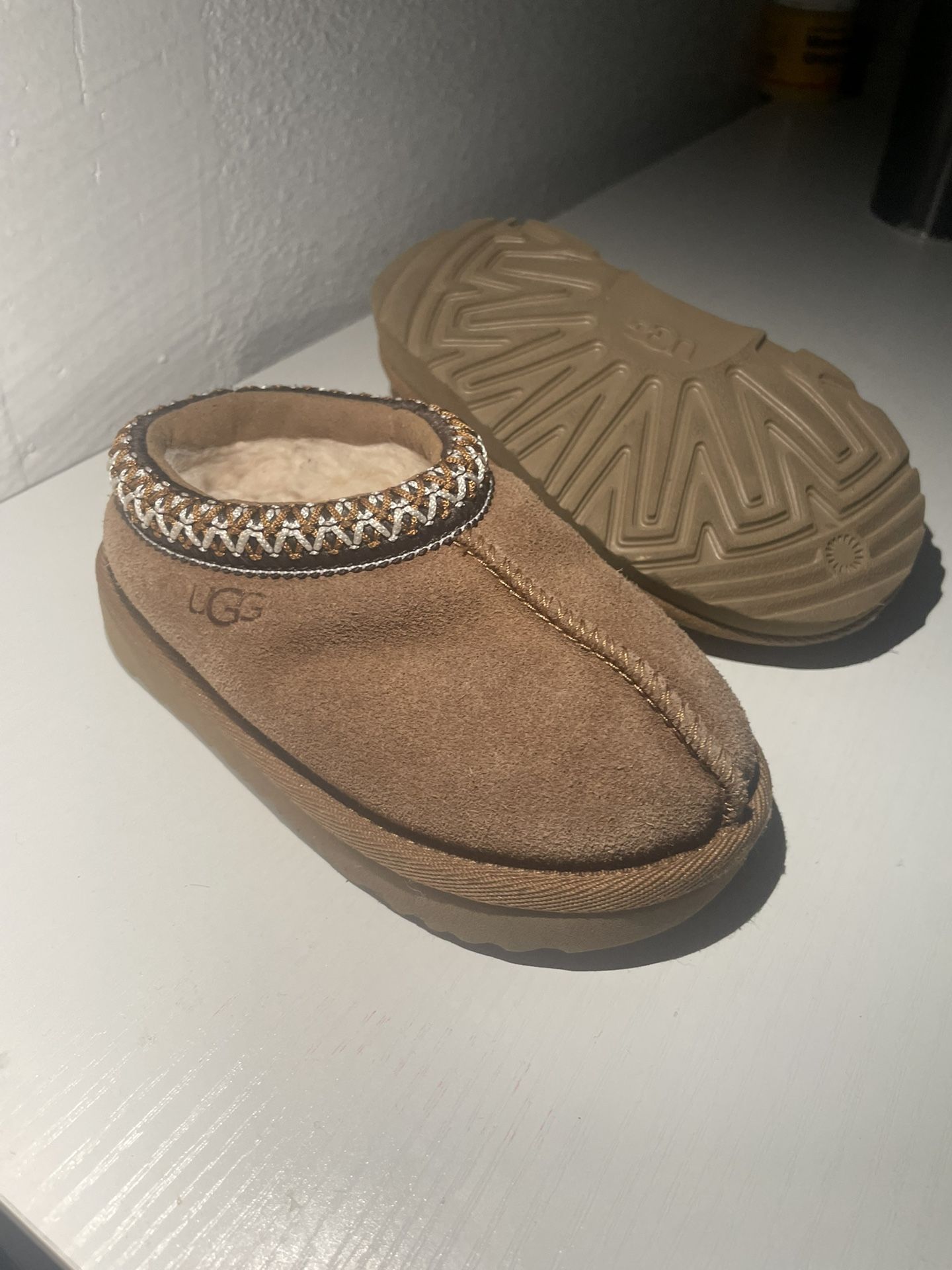 Uggs Slides Kids Size