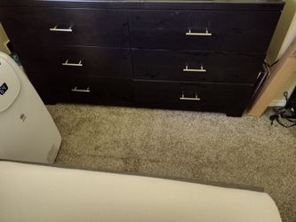 Six drawer dresser asking $40