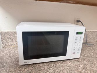 Magic Chef Countertop Microwave