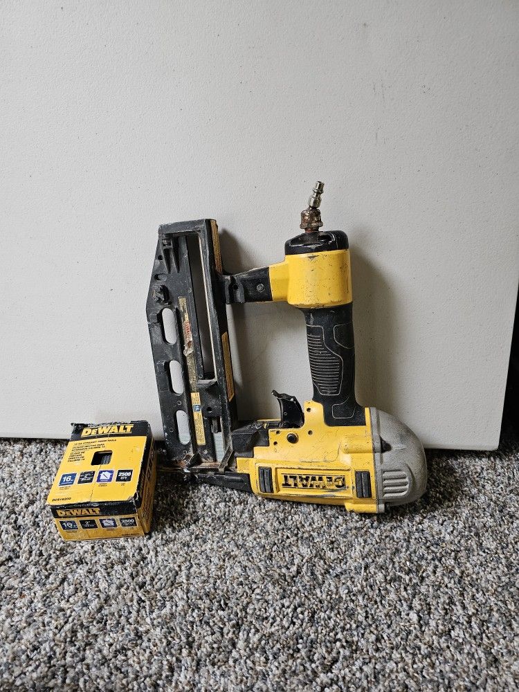 Dewalt 16 GA Nail Gun