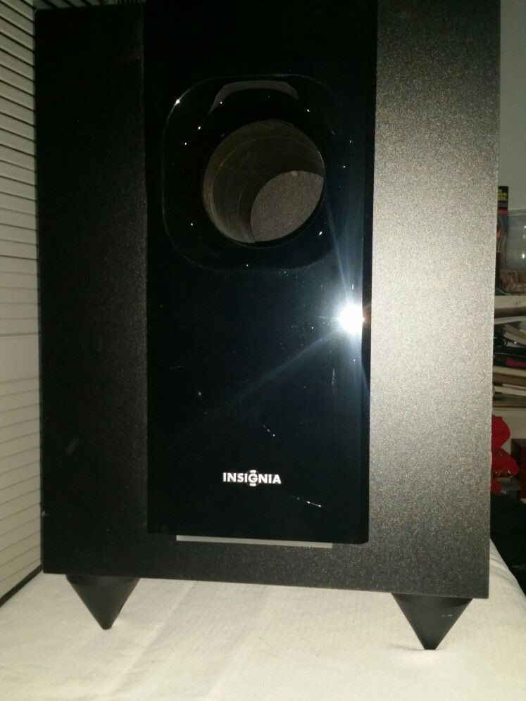 INSIGNIA WOOFER