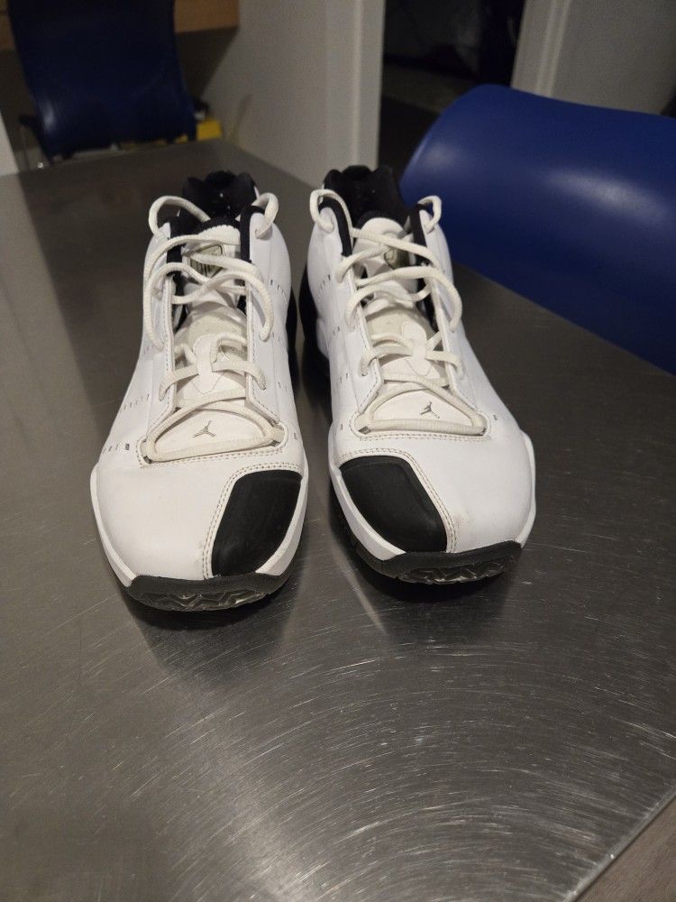 Rare 2007 JUMPMAN JETER VITAL LOW White Black Sz 9 Men s shoes