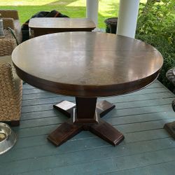 Free Dining Table