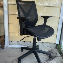 Aeromesh Office Chair Black (Height Adjustable)