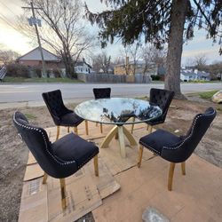 Beautiful Black &gold  Dining Set  With  5 Chairs 