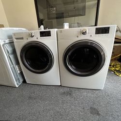 white kenmore frontal washer dryer set