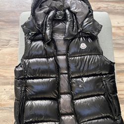 Moncler Vest Men/ W Box 