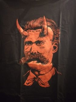 Nietzsche T-shirt . Camiseta de Nietzsche