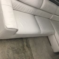 SECTIONAL GENUINE LEATHER WHITE COLOR..DELIVERY SERVICE AVAILABLE 🚚✅🚚