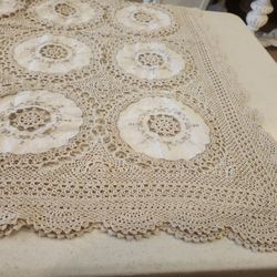 Crochet Beautiful Vintage French Country Cottage Style Table Cloth 