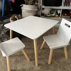 Kids Table And Chairs 