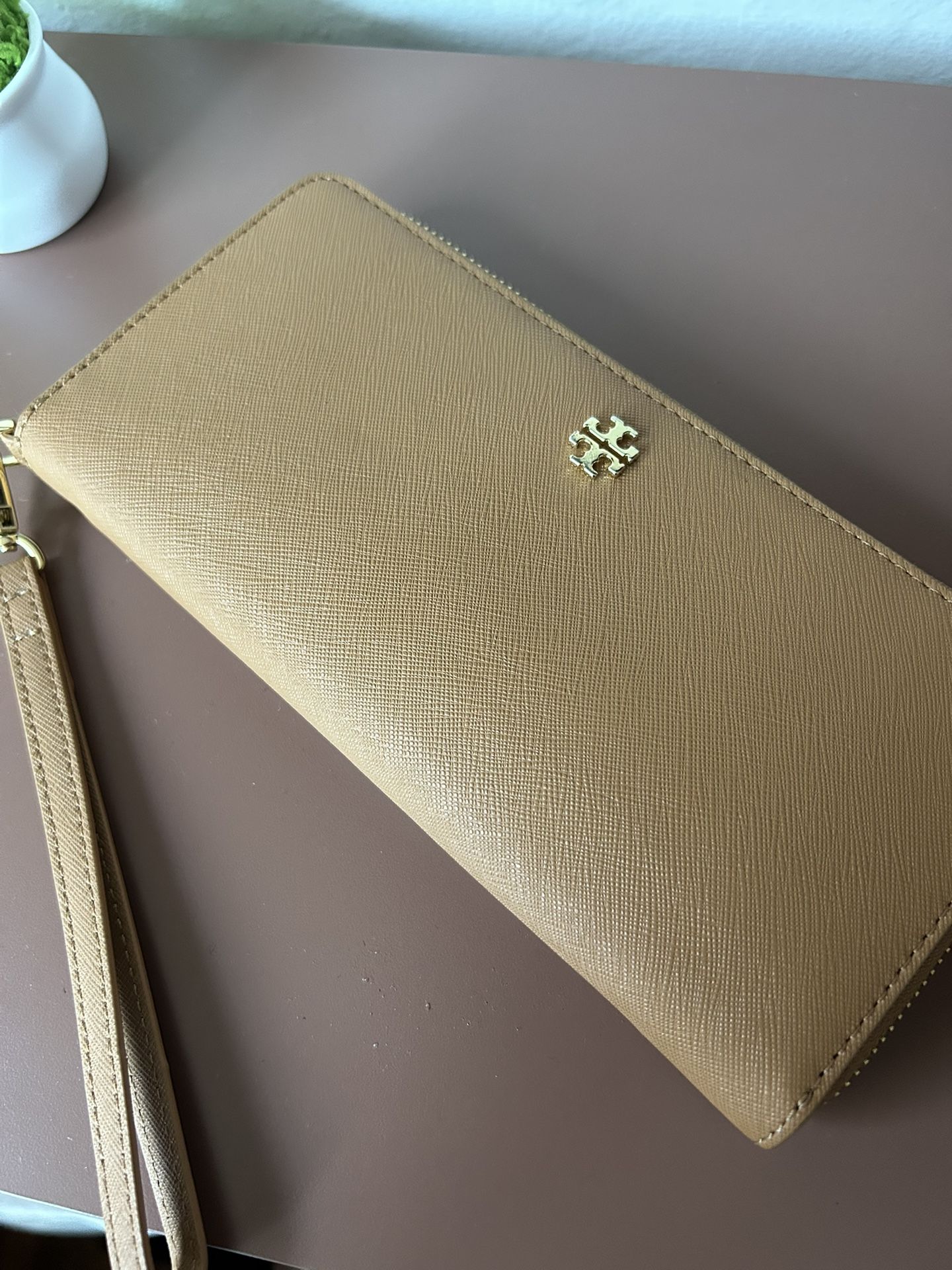 tory burch continental wallet
