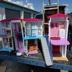 Barbie Hello Dreamhouse - model DPx21 from 2015 - interactive wifi voice activated 