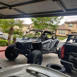 2022 Polaris Pro R Sport 4 Seats