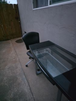 free desk w chair