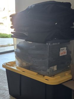 LOTS OF BEAUTIFUL NEW JEANS