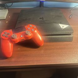 PS4 Slim 