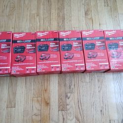 Milwaukee M18 Battery And Charger 