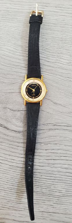 Austin Watch Co Vintage Women's Quartz Watch Gold Tone Base Metal Bezel Black