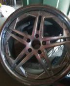 I have 4rims came from range Rover a few little scratch no bent r leak decent condition is good size 19+9