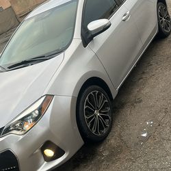 TOYOTA COROLLA S  2015