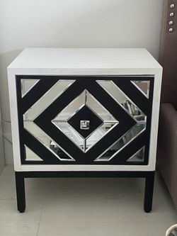 2 Nightstand Bedside Tables with mirror detail