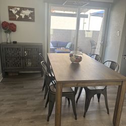 Dining Table - Perfect Condition 