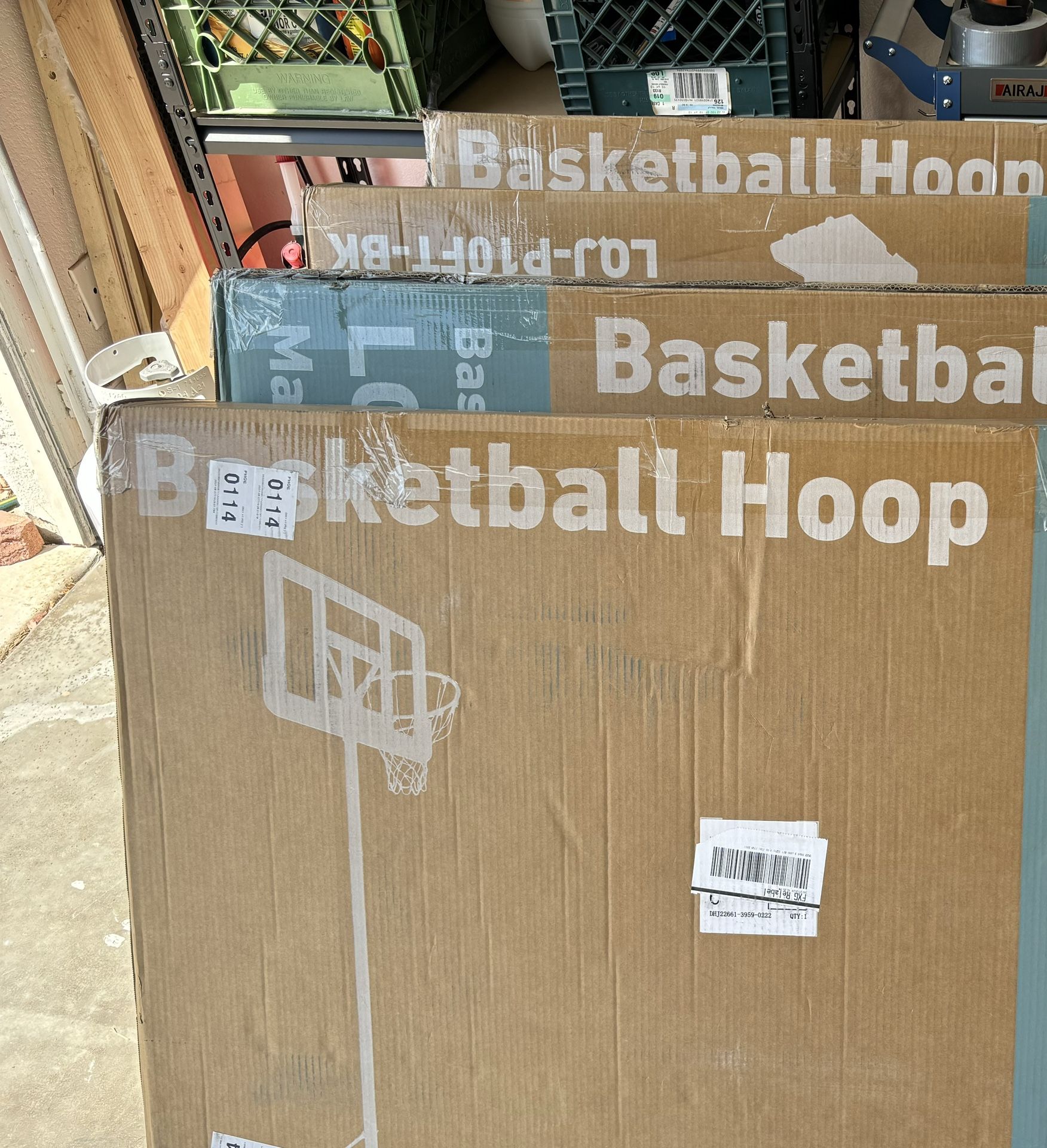 NEW BOXED Basketball Hoop