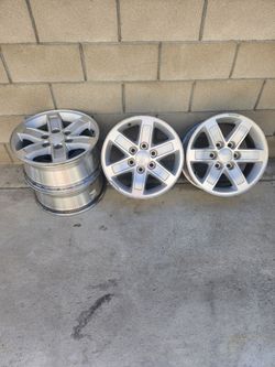 GMC Sierra OEM Rims 17in x 7.5 Aluminum (Pick Up In Shafter)